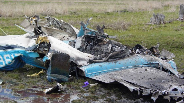 Крушение Ту-154: известный певец должен был лететь на рухнувшем самолете (ФОТО)