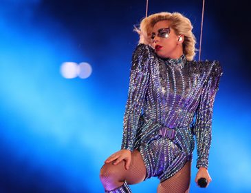 Огонь, блестки и сумасшедшая энергия: зажигательная Леди Гага устроила феерическое шоу (ФОТО)