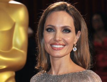 Анджелина Джоли удивила весь мир своей прогулкой с детьми, такой ее уже давно не видели