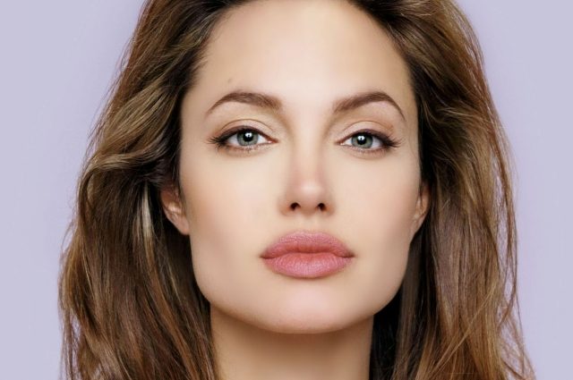 «Вот так»: Анджелина Джоли снова станет мамой. Фанаты потрясены!