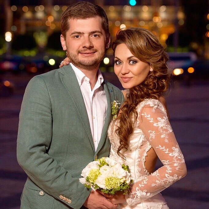 Людмила очеретная с мужем фото свадьба последние новости